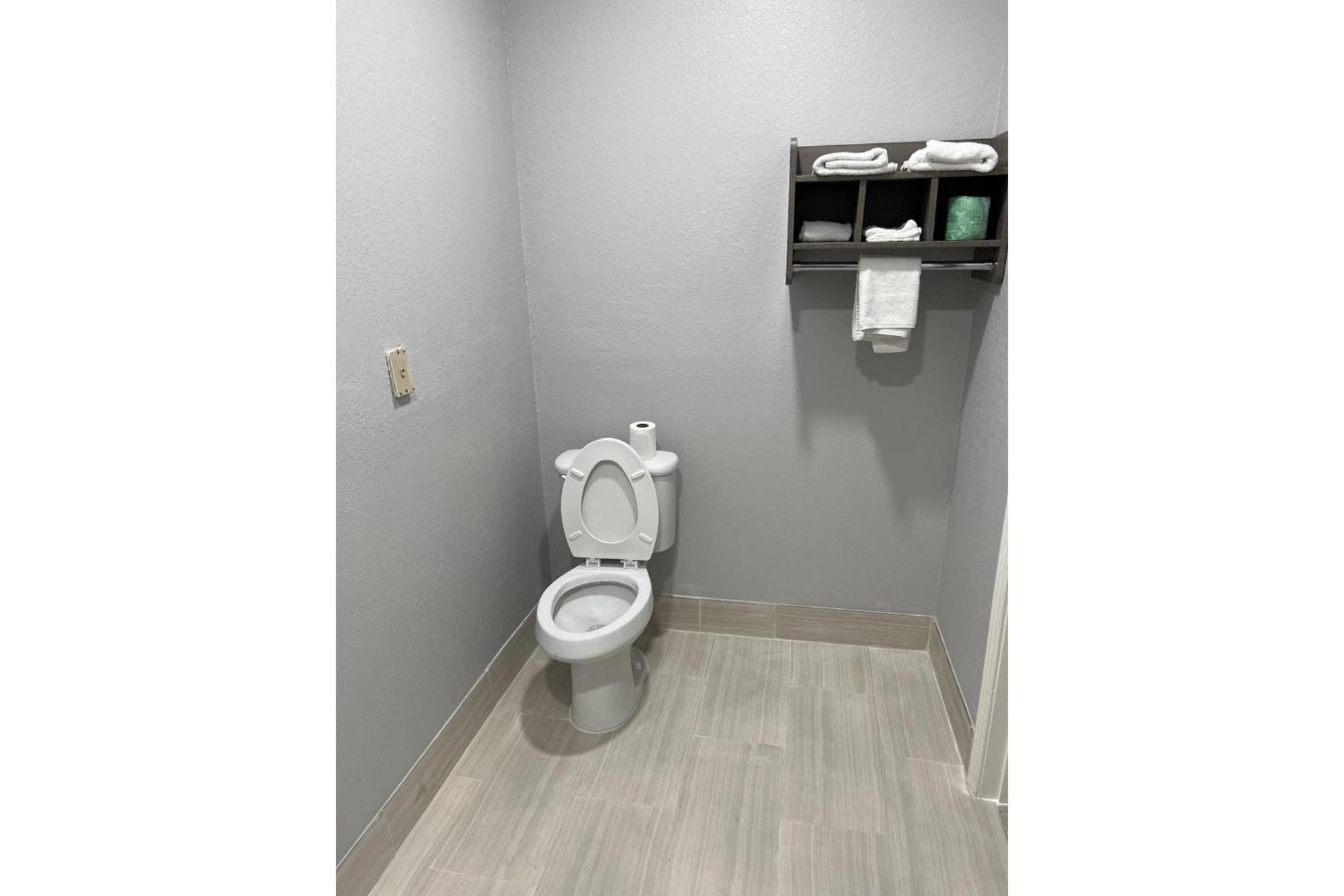 Kiwi Inn Willowbrook Hwy249 Houston Bagian luar foto